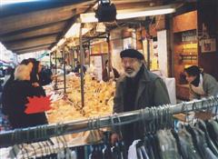 Feira Livre em Paris. Foto Antoine Robert. 2003. Clique para ampliar.