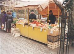 Feira Livre em Sófia, Bulgária. Foto J.E.M. 1997. Clique para ampliar.